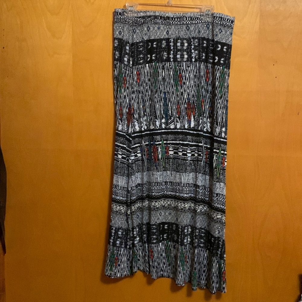 Multi color lightweight knit skirt